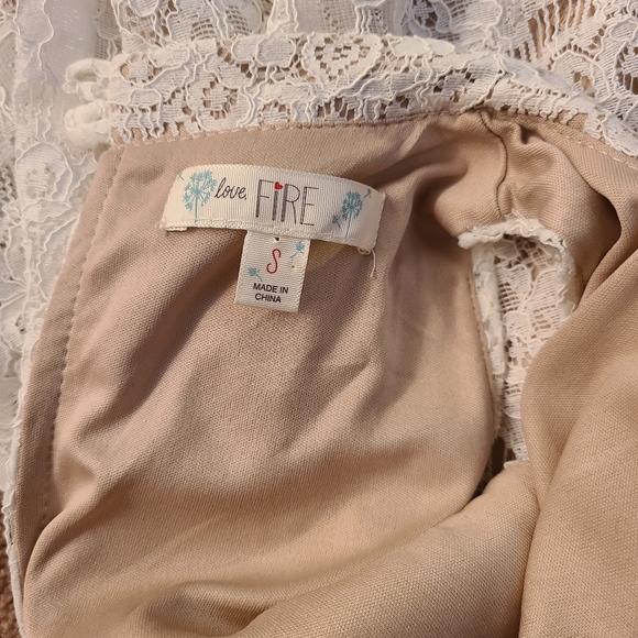 Love,fire blouse size S cream/tan - Picture 12 of 13